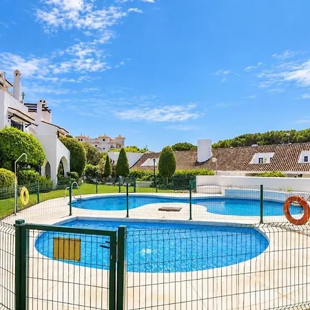 Marina - Penthouse Beachside *