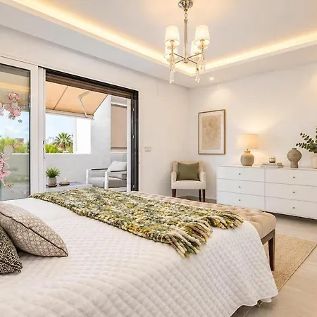Marina - Penthouse Beachside
